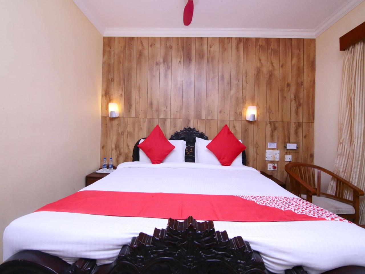 Hotel Windsor Castle Salem Esterno foto